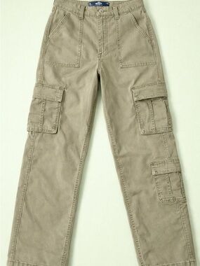 Women’s wide leg cargo pant - Durable Utility Style